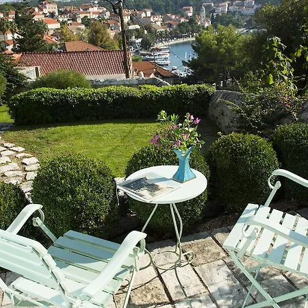 Maslina, Stunning Sea View Mediterranean Villa, קאבטאט